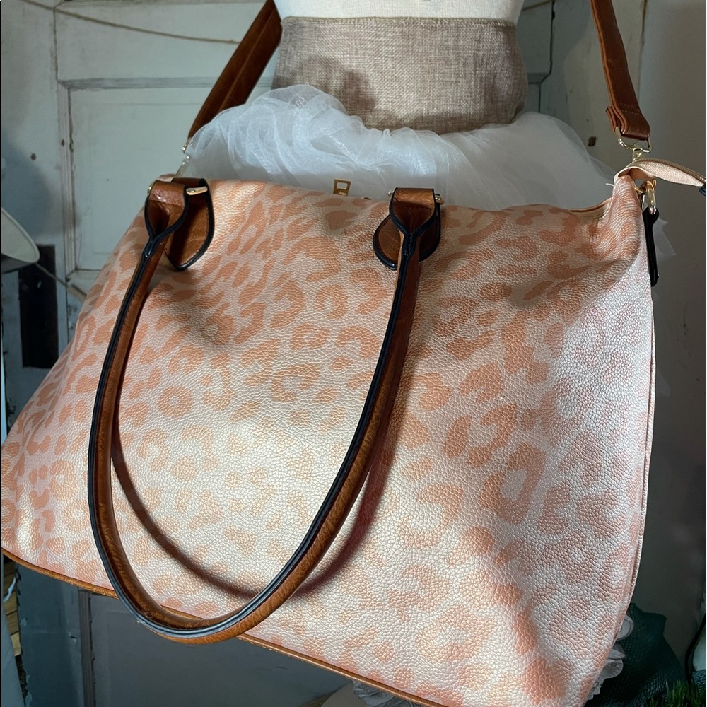 XL Travel Tote + Matching Wristlet/Crossbody